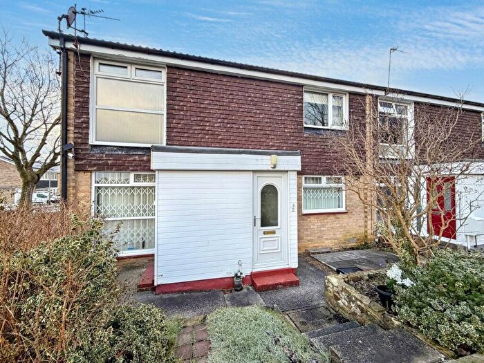 2 Bedroom Flat For Sale In Craigend, Cramlington, Northumberland, NE23