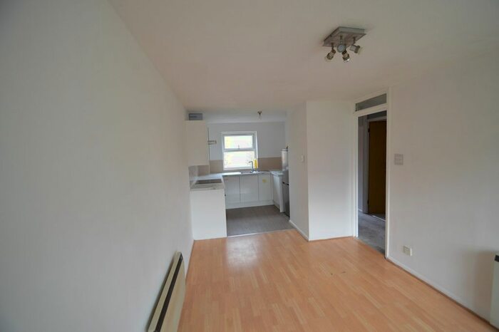 1 Bedroom Flat To Rent In Portland Road, London, N15