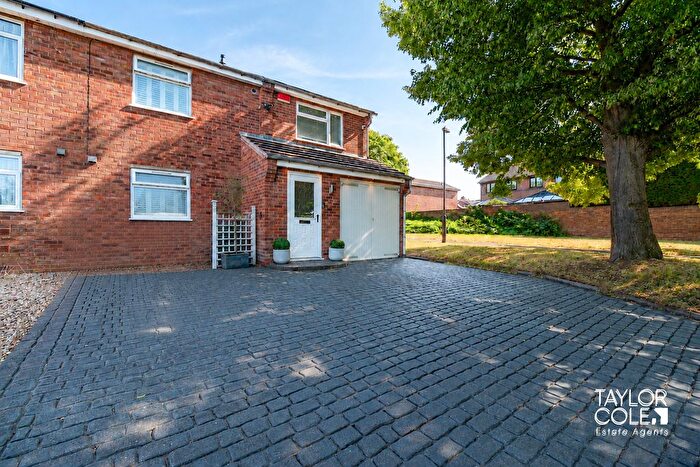 3 Bedroom Semi-Detached House For Sale In Chestnut Close, Kingsbury, Tamworth, B78