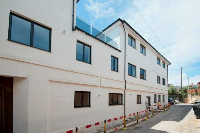 2 Bedroom Flat To Rent In Archway Road, Ramsgate, CT11