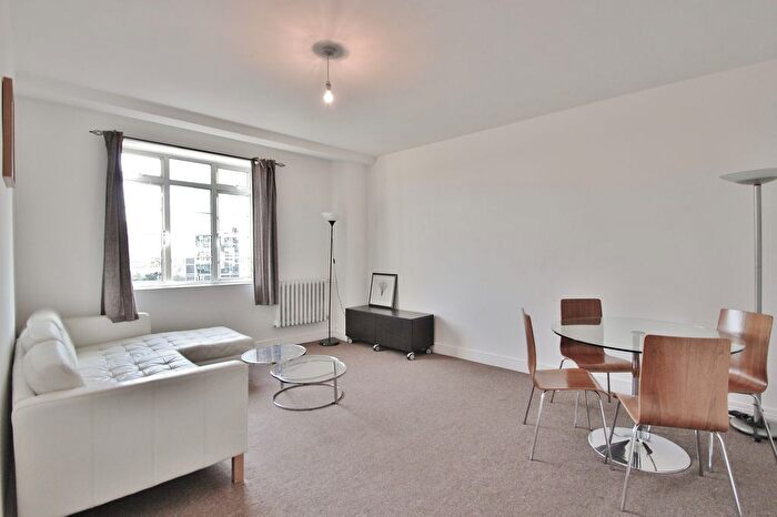 3 Bedroom Flat For Sale In Latymer Court, Hammersmith Road, Hammersmith, W6