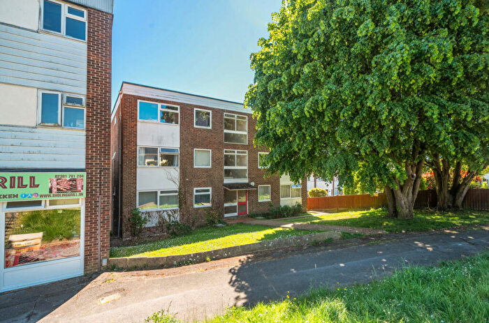 2 Bedroom Flat For Sale In Alfriston Gardens, Southampton, Hampshire, SO19
