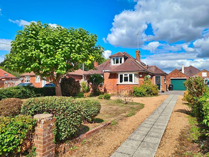 3 Bedroom Bungalow For Sale In Beechwood Road, Bartley, SO40