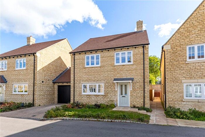 4 Bedroom Detached House For Sale In Olivers Close, Long Hanborough, Witney, Oxfordshire, OX29