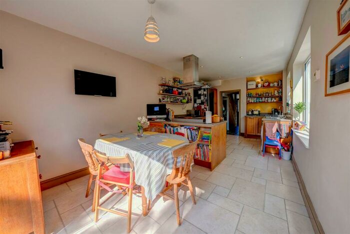 3 Bedroom Terraced House For Sale In Turberville Place, Cardiff, CF11
