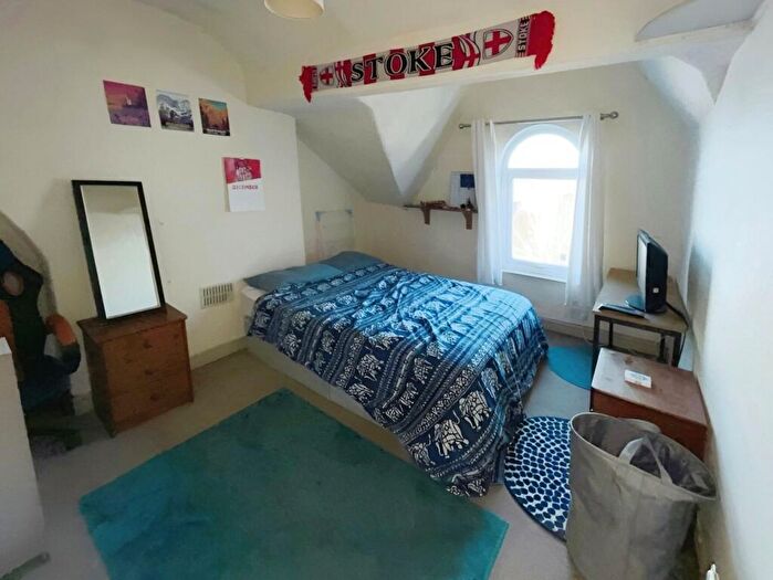 10 Bedroom Semi-Detached House To Rent In Norman Road, Fallowfield, M14