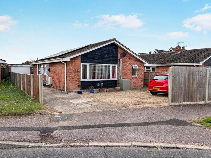 4 Bedroom Detached Bungalow For Sale In Caudle Avenue, Lakenheath, IP27