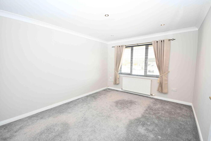 2 Bedroom Flat To Rent In Pinewood Court, Inverness, IV2