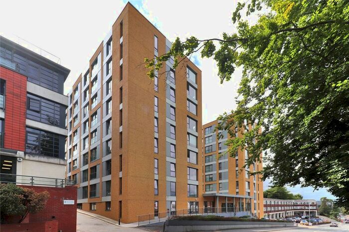 2 Bedroom Flat To Rent In Bourchier Court, London Road, Sevenoaks, Kent, TN13