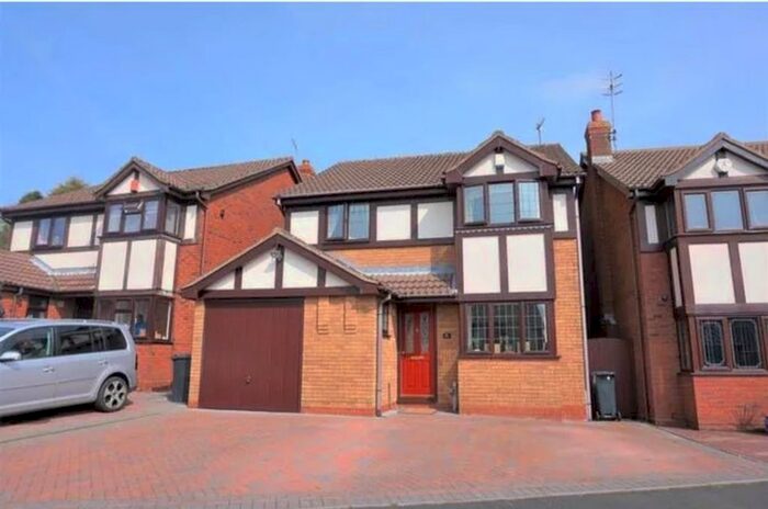 4 Bedroom Detached House To Rent In New Rowley Road, Dudley, DY2
