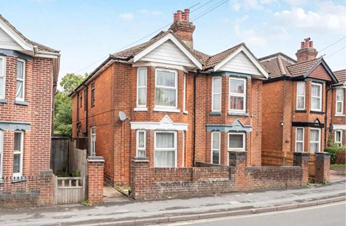 3 Bedroom Semi-Detached House For Sale In Oakley Road, Regents Park, Southampton, Hampshire, SO16