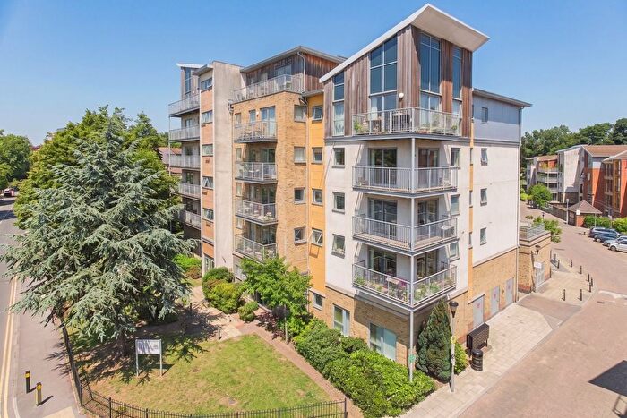 2 Bedroom Flat To Rent In Brand House, Coombe Way, Farnborough, Hampshire, GU14