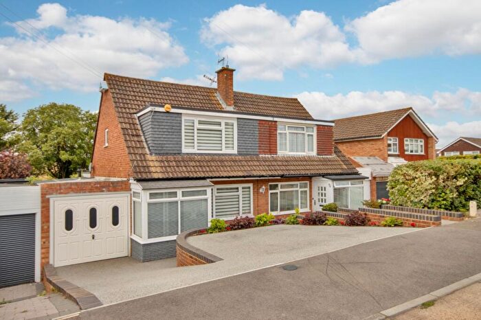 3 Bedroom Semi-Detached House For Sale In Biddenden Way, Istead Rise, Gravesend, Kent, DA13