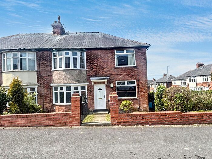 2 Bedroom Flat For Sale In Beverley Road, Gateshead, NE9