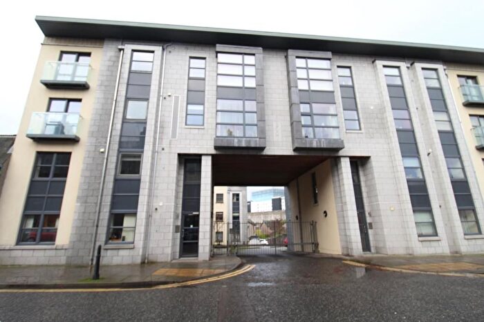 2 Bedroom Flat To Rent In Willowbank Road, First Floor, AB11