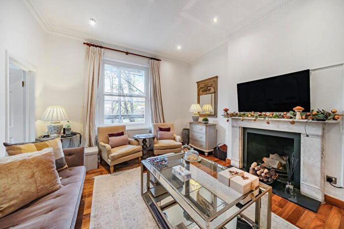 2 Bedroom Flat For Sale In Marlborough Hill, St John's Wood, London, NW8