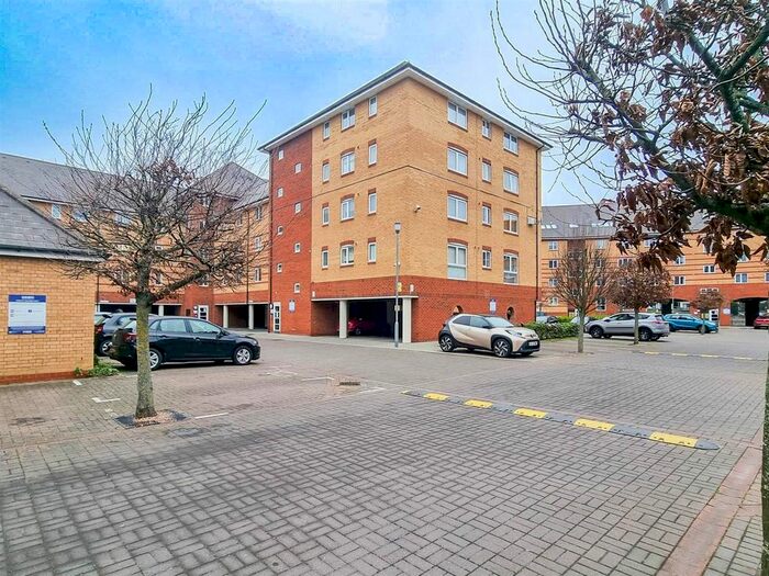 1 Bedroom Flat To Rent In St. Peter Street, Maidstone, ME16