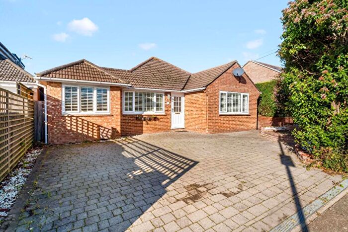 4 Bedroom Bungalow For Sale In Crescent Drive North, Woodingdean, Brighton, BN2