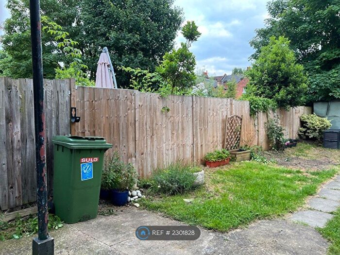 2 Bedroom Maisonette To Rent In Mora Road, London, NW2