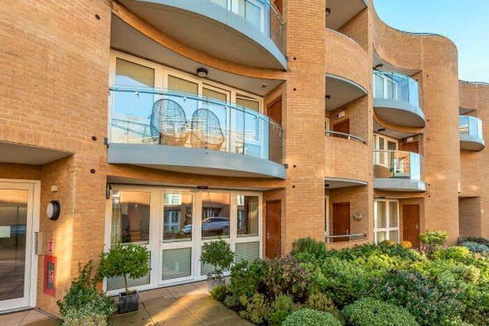 2 Bedroom Flat To Rent In Almansa Way, Lymington, SO41