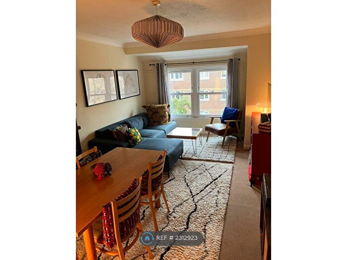 1 Bedroom Flat To Rent In Victoria Park Road, London, E9