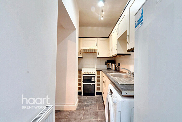 1 Bedroom Flat For Sale In Junction Road, Brentwood, CM14