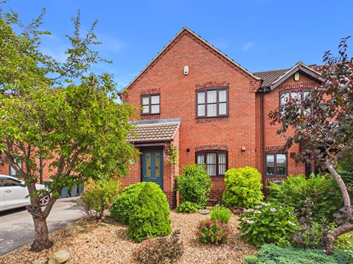 3 Bedroom End Of Terrace House For Sale In Hotspur Drive, Colwick, Nottingham, NG4