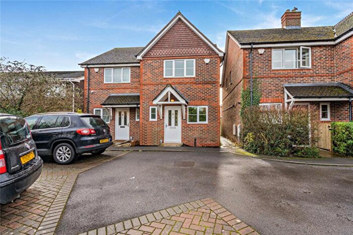 2 Bedroom Semi Detached House For Sale In Redfinch Mews, Thatcham, Berkshire, RG19