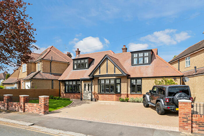 4 Bedroom Detached House For Sale In St Michaels Road, Broxbourne, EN10