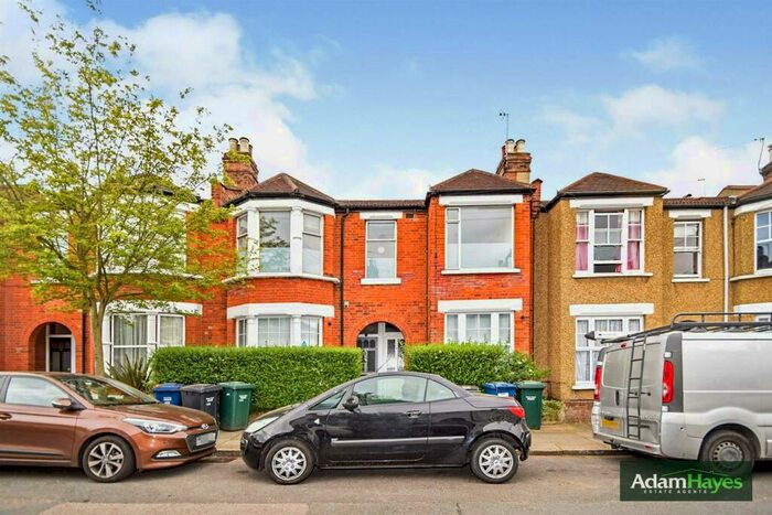 2 Bedroom Maisonette To Rent In Leslie Road, East Finchley, N2