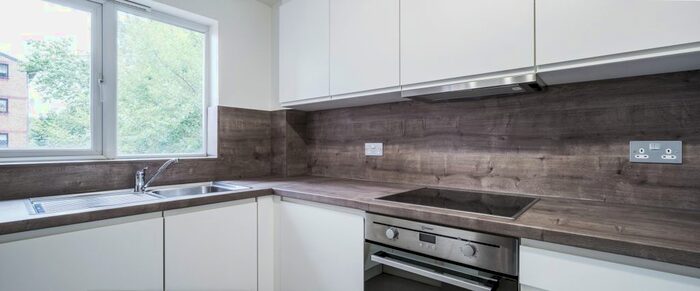 1 Bedroom Flat To Rent In Dunnock Close, London, N9