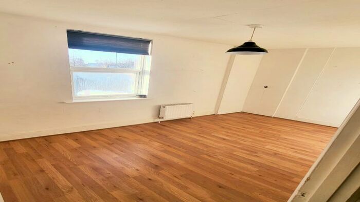 3 Bedroom Terraced House To Rent In High Street, Swanscombe, DA10