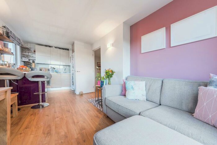 2 Bedroom Apartment To Rent In Colorado Building, Deals Gateway, Deptford, London, SE13