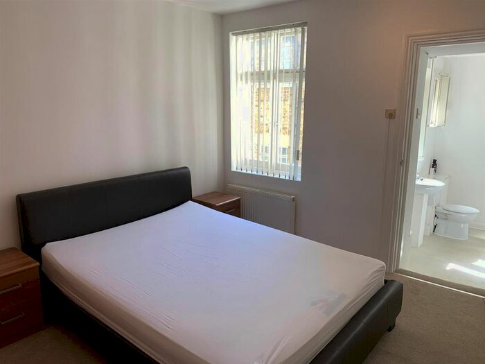 1 Bedroom Flat To Rent In Thayer Street, Marylebone, London, W1U