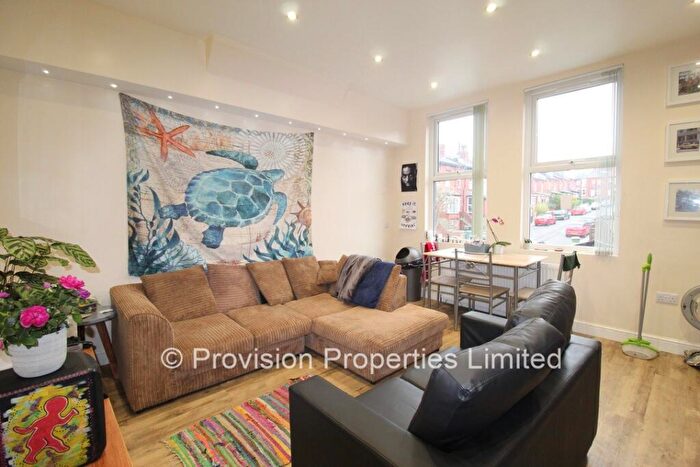 3 Bedroom Terraced House To Rent In Brudenell Grove, Hyde Park, Leeds, LS6