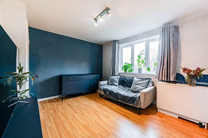 1 Bedroom Flat For Sale In Armoury Road, Greenwich, London, SE8