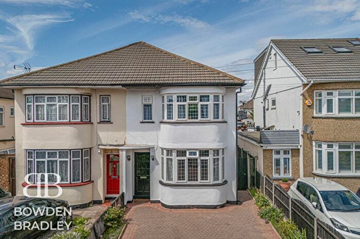 3 Bedroom Semi-Detached House For Sale In Stradbroke Grove, Clayhall, IG5