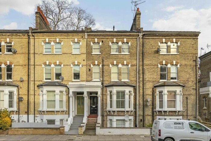 2 Bedroom Flat To Rent In Edith Road, London, W14
