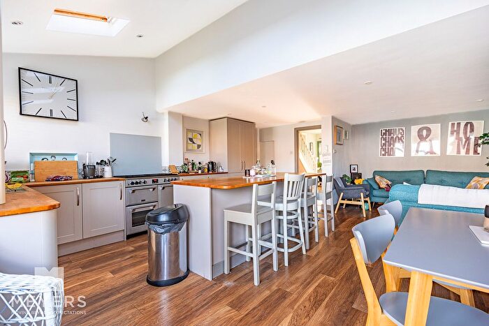 3 Bedroom Semi-detached House For Sale In Riverlea Road, Christchurch, BH23