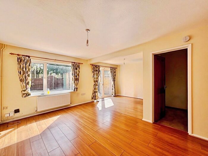 2 Bedroom Property To Rent In Dennis Road, Cambridge, CB5