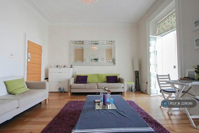 1 Bedroom Flat To Rent In Marine Square, Brighton, BN2