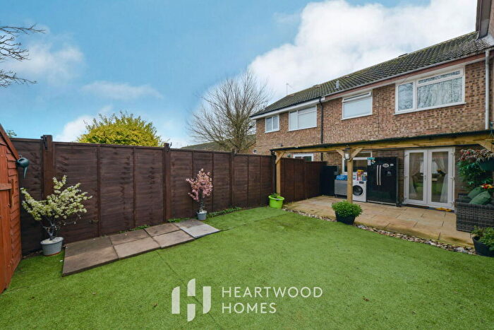3 Bedroom Terraced House For Sale In Elizabeth Court, St. Albans, AL4