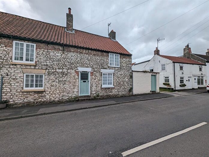 1 Bedroom Cottage To Rent In Hunmanby Street, Muston, Filey, YO14