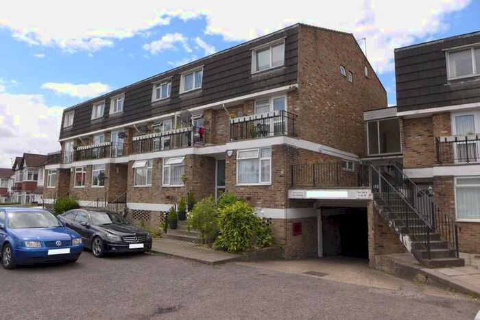 3 Bedroom Flat To Rent In Kenton Lane, Harrow, HA3