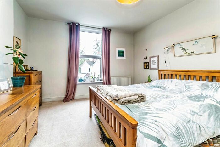 1 Bedroom Flat For Sale In Hatchlands Road, Redhill, Surrey, RH1
