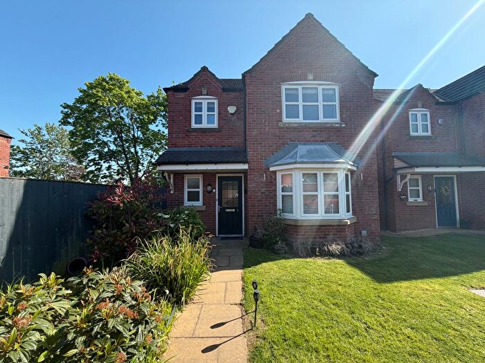 3 Bedroom Detached House To Rent In Wilpshire Close, Bury, BL9