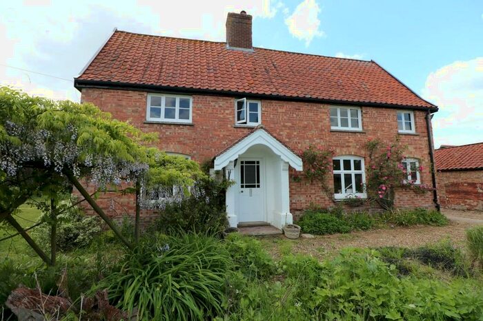 5 Bedroom Detached House To Rent In Common Farm, Billingford, IP21