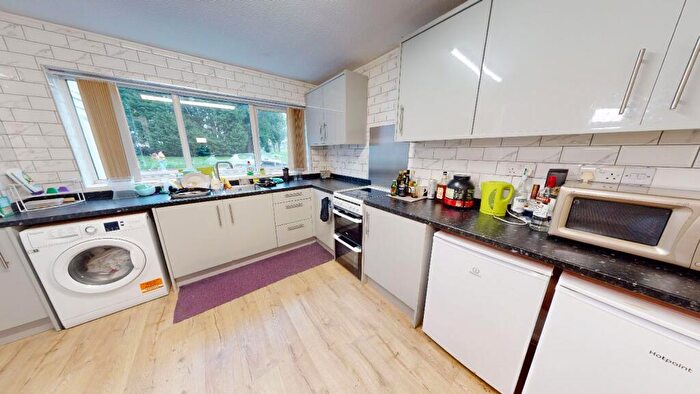 4 Bedroom House To Rent In Raddlebarn Road, Selly Oak, Birmingham, West Midlands, B29