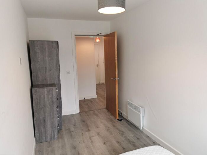 2 Bedroom Flat To Rent In Castle Street, City Centre, Dundee, DD1