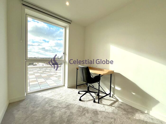 3 Bedroom Flat To Rent In Bower House, Henshaw Parade, London, NW9